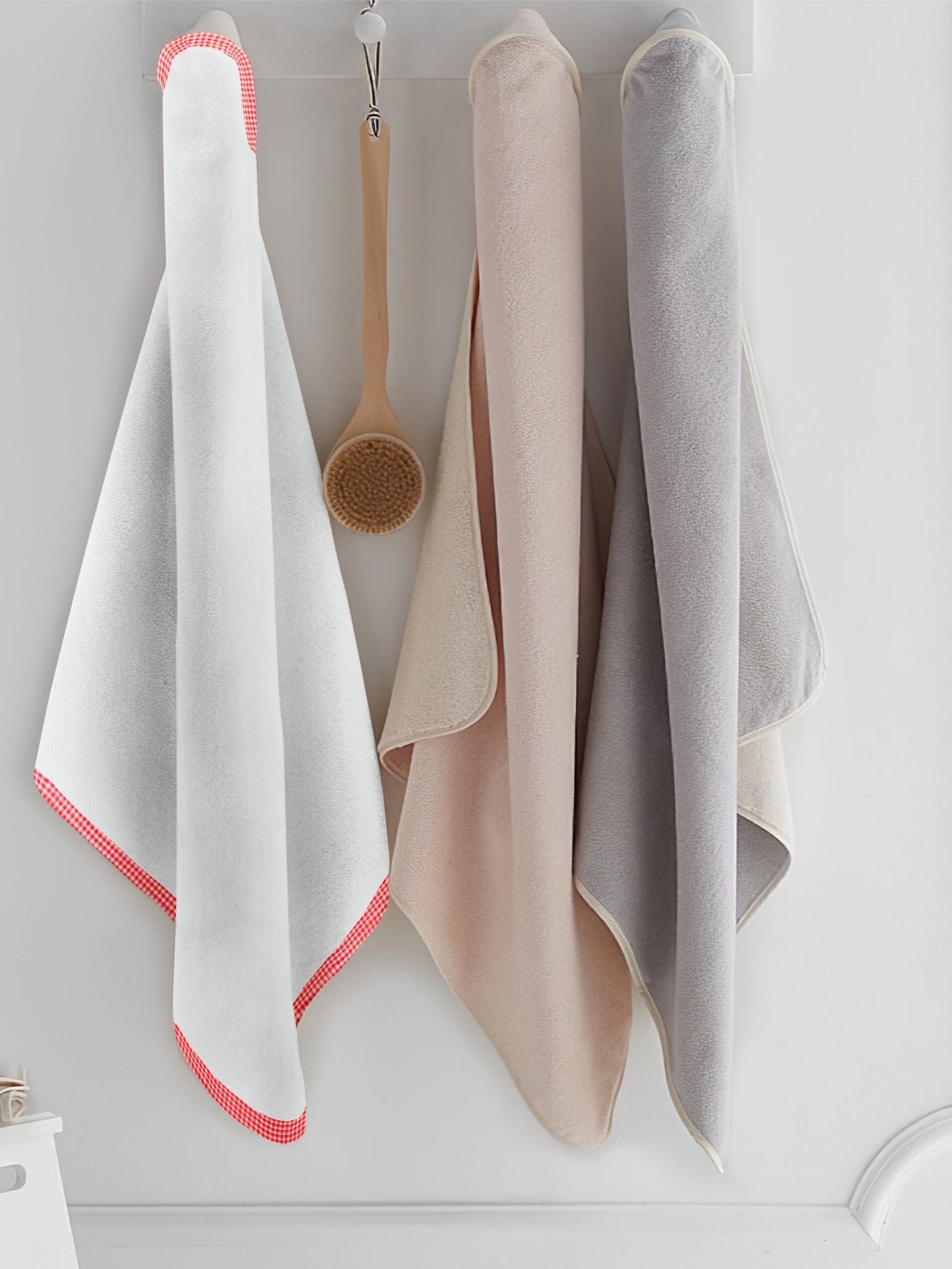 ‘Red Checks’ Organic Hooded Towel