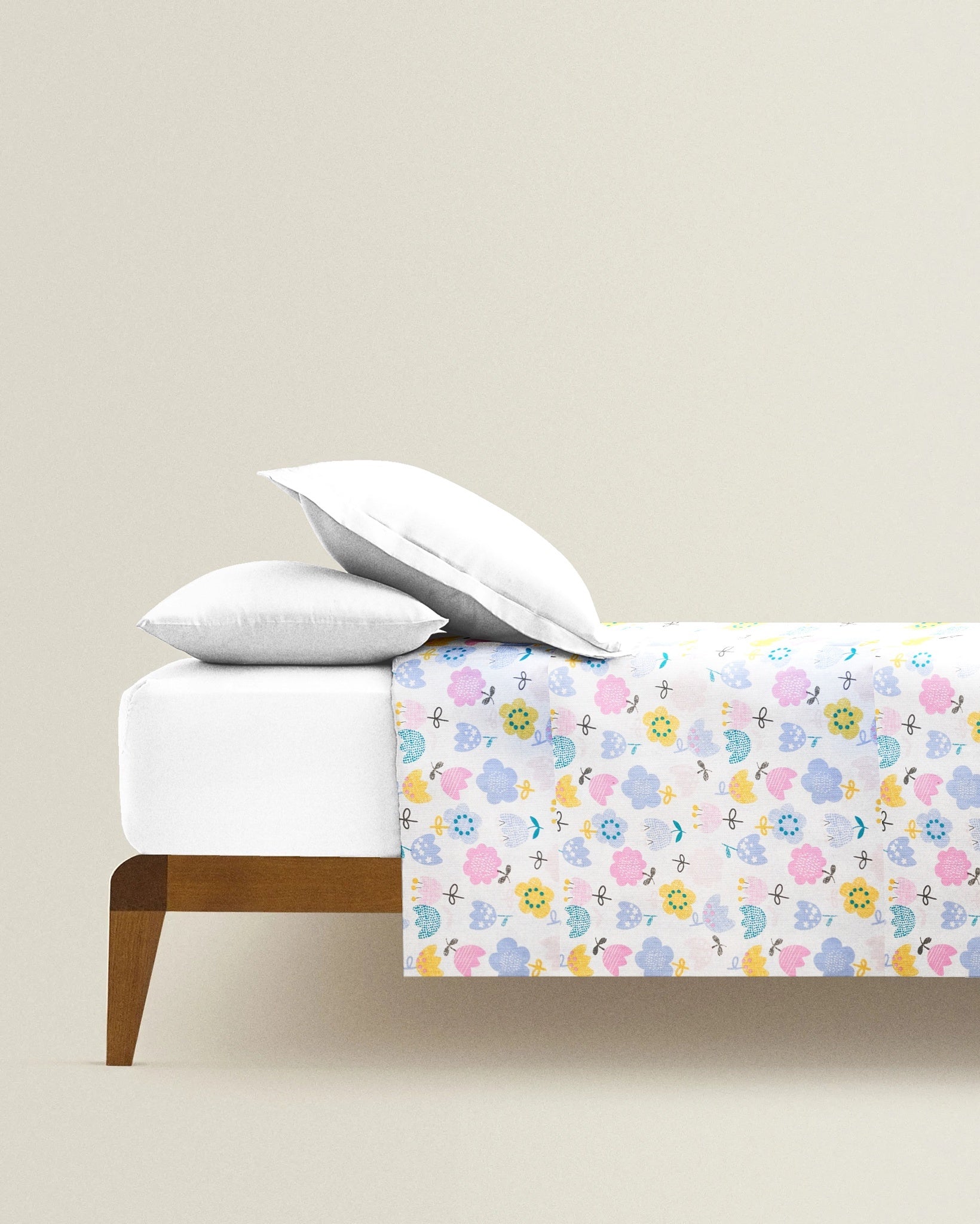 'Whimsical Flowers' Organic Junior Bedcover
